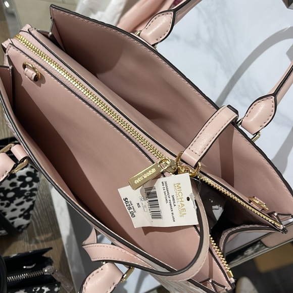 Michael Kors Sheila Medium Sequined Floral CZ Satchel
Powder Blush
NWT - Picture 9 of 16